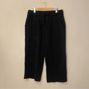 Reitmans Shambhala Black Capri Joggers w Raw Hem
